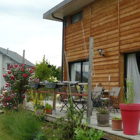 Chambre Chez L'Habitant Hauteville-sur-Fier Exterior photo